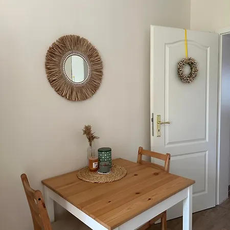 Stilvolle, Ruhige Und Zentrale In Ehrenfeld *